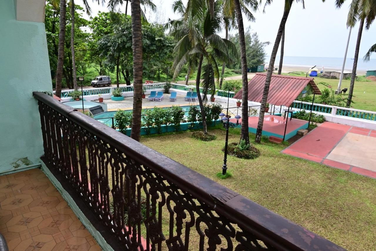 Swimsea Beach Resort, A Beach Property Panaji Zewnętrze zdjęcie