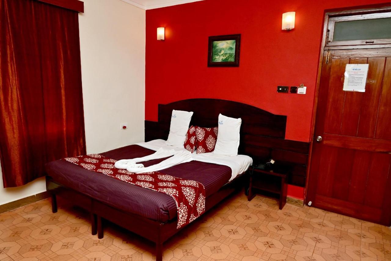 Swimsea Beach Resort, A Beach Property Panaji Zewnętrze zdjęcie